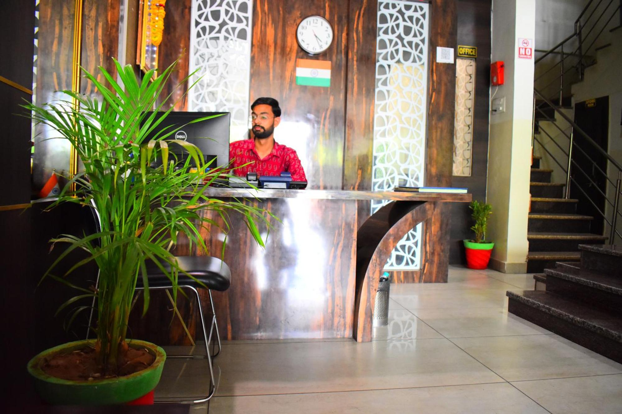 Hotel Vandana Palace Kota  Extérieur photo